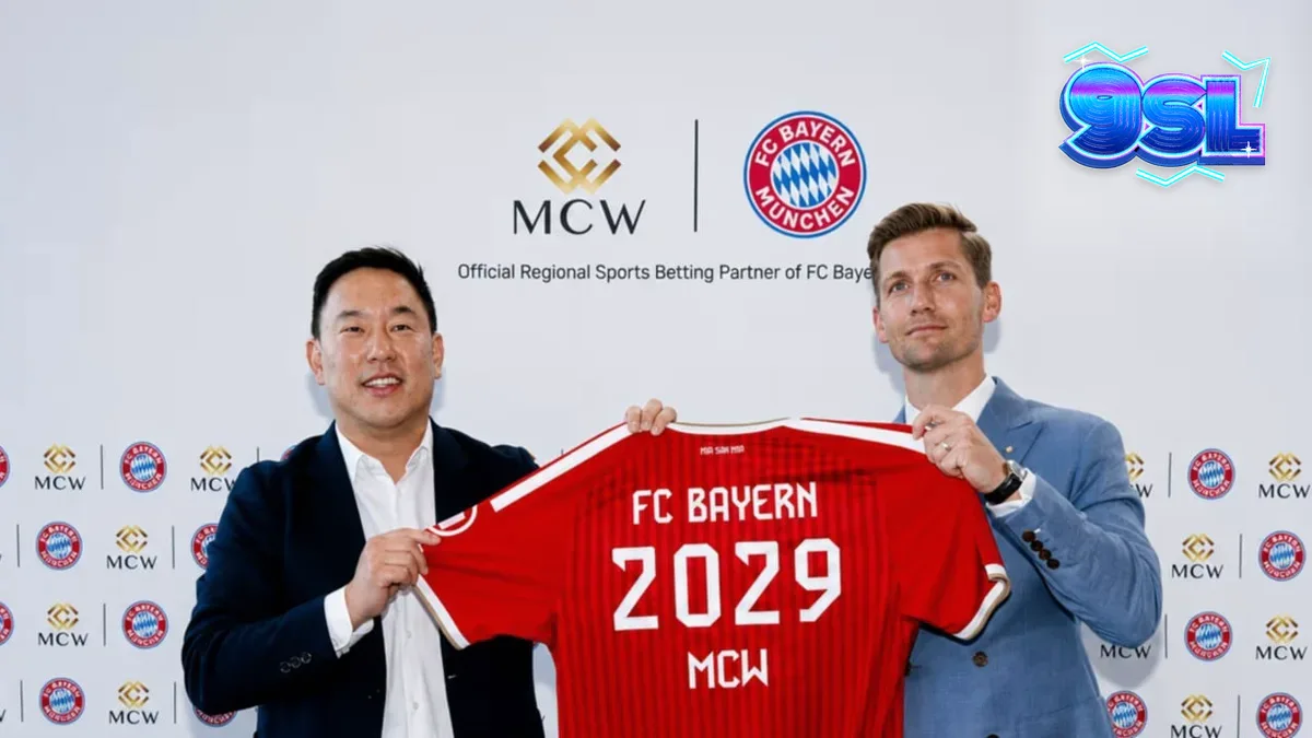 Logo FC Bayern Munich dan elemen sepak bola